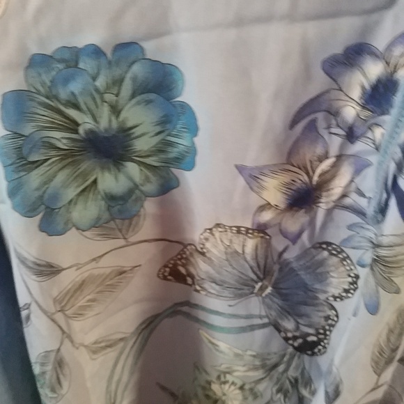Silky Blue Floral Butterfly Tee 2X - Picture 6 of 8